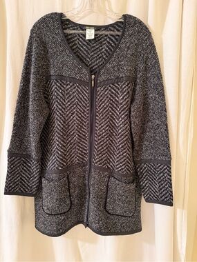 Dolcezza Black & Gray Zip Front Knit Cardigan
